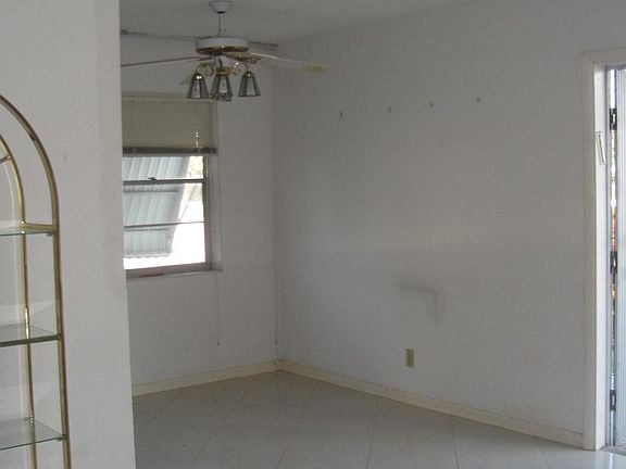 2nd image of 21 Kingswood E #B