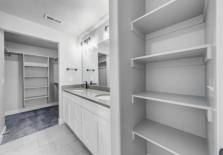 13893 S Little Ridge Ln #ACROSS FROM LAUNDRY — Photo 20