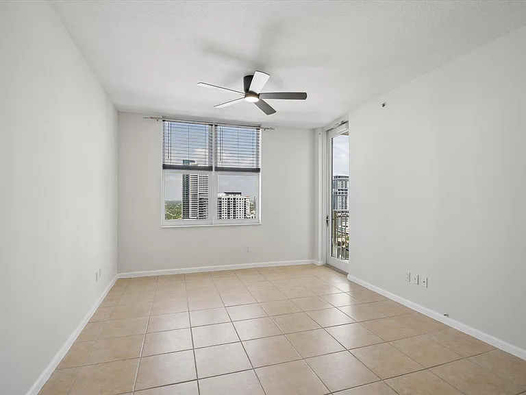 511 SE 5th Ave #2115 — Photo 11