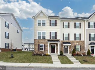 611 Holywell Dr, Malvern, PA 19355