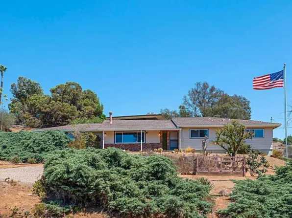 11883 Fuerte Dr, El Cajon, CA 92020