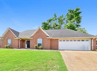 1937 Pecan Mdws, Southaven, MS 38671