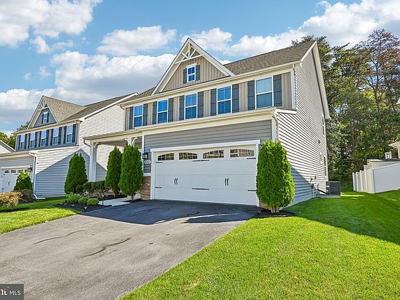 3rd image of 2140 Nottoway Dr
