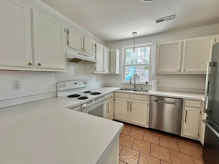 8486 William Moultrie Dr — Photo 14