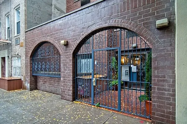 Rented by Oxford Property Group | media 10
