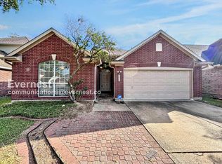 9926 Goldenglade Dr, Houston, TX 77064