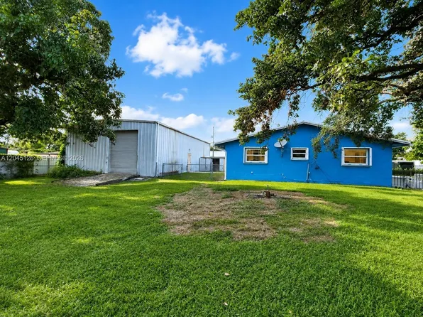 6145 Hayes St, Hollywood, FL 33024