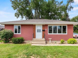 2436 Teresa Dr SW, Cedar Rapids, IA 52404