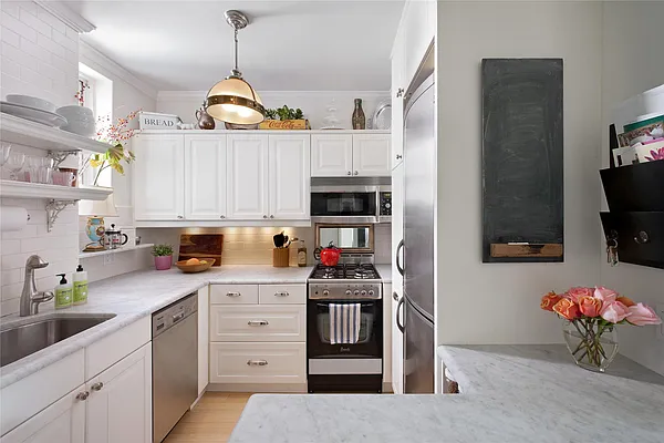 Sold by Douglas Elliman | media 28