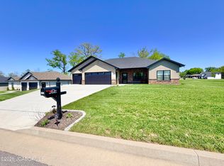 5402 Thornridge Dr, Jefferson City, MO 65109