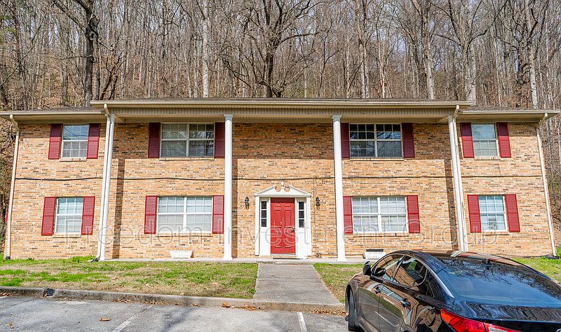 1st image of 6739 Langston Dr