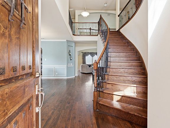 3rd image of 13081 Viola Dr