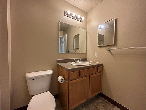 3rd image of 810 S Cliff Ave #62545df4b