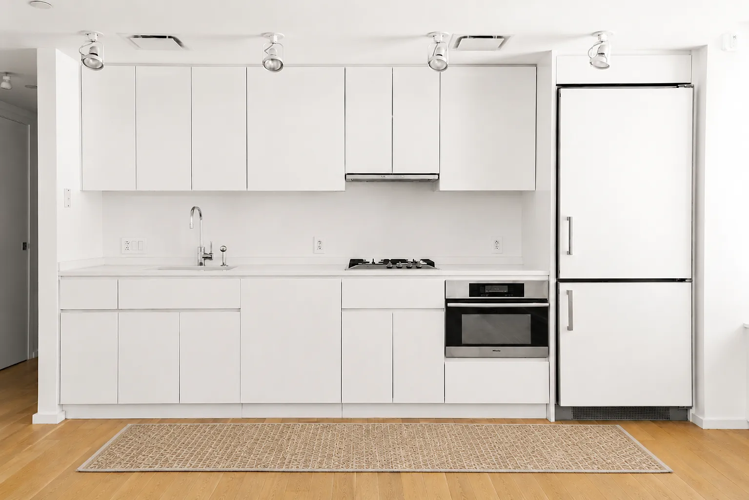 425 West 53rd Street — Photo 3