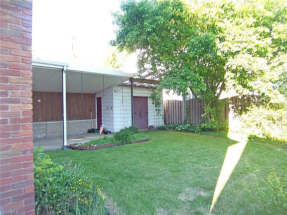 5th image of 2414 Oak St