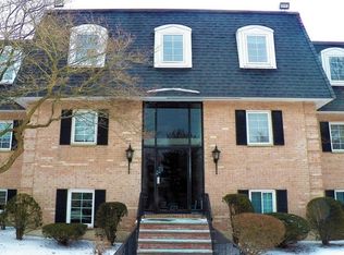 500 Northshore Rd APT 3A, Peabody, MA 01960
