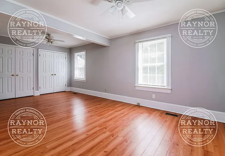 2045 State Highway 561 E — Photo 11