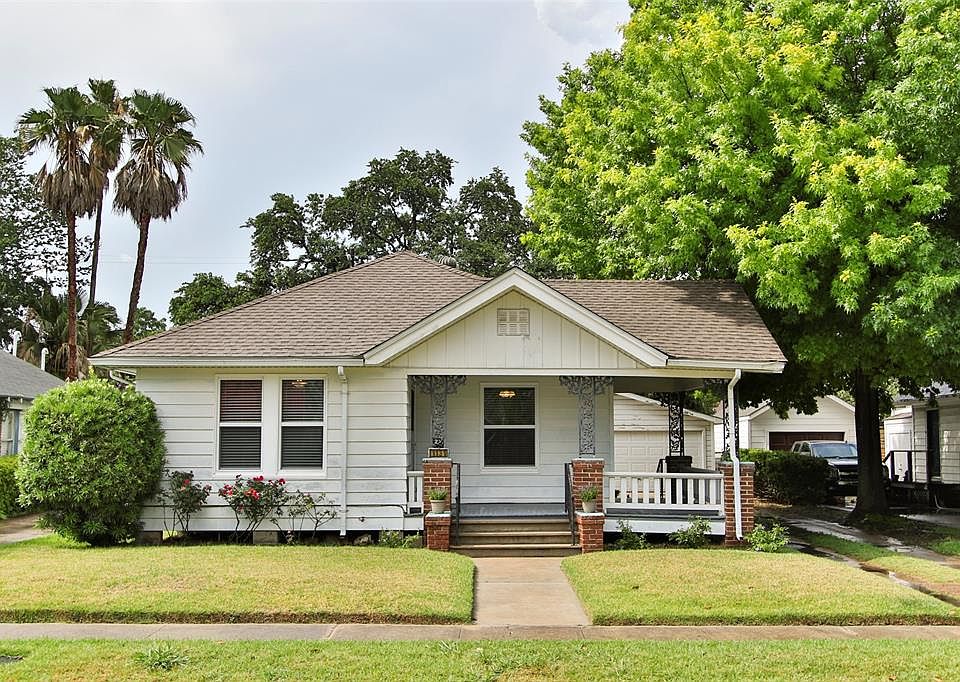 Charming 2-bedroom, 1-bathroom Norhill/Heights bungalow. Relax on your wrap-around covered front porchâready for you to add your porch swing