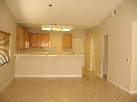 3rd image of 44860 Machon Rd