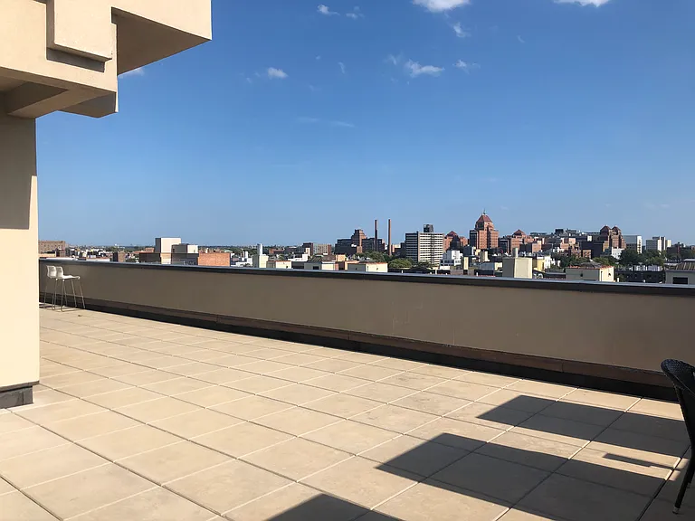 329 Sterling St #4E — Photo 9