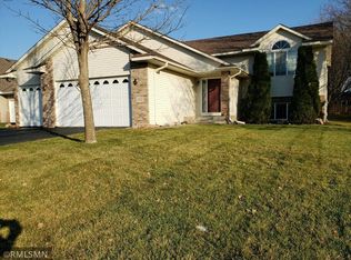 11727 N Meadow Curv, Chisago City, MN 55013
