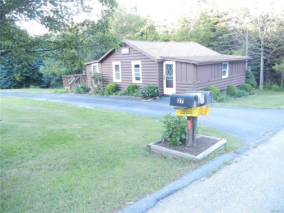 1st image of 40 Lakeview Dr