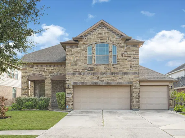 6806 Hunters Trace Ln, Baytown, TX 77521