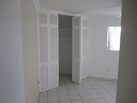 5th image of 18616 NE 18th Ave APT 218