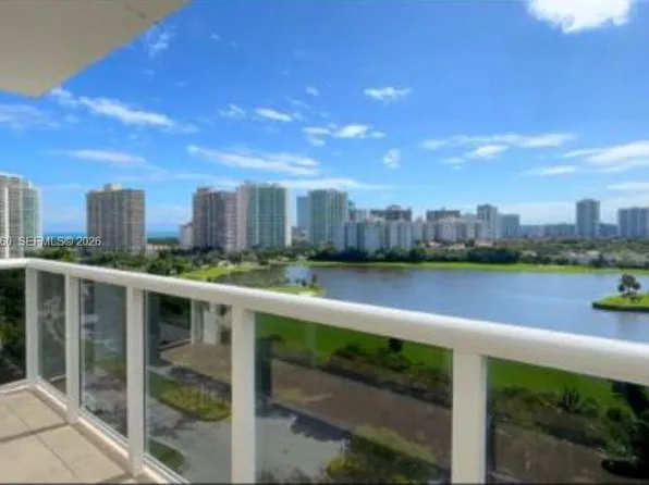 3625 N Country Club Dr, Aventura, FL 33180