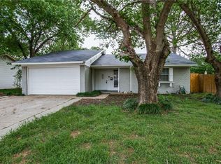 579 Kent Dr, Lewisville, TX 75067