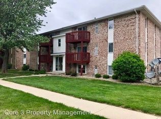 2002 Rainbow Ave APT 09, Bloomington, IL 61704