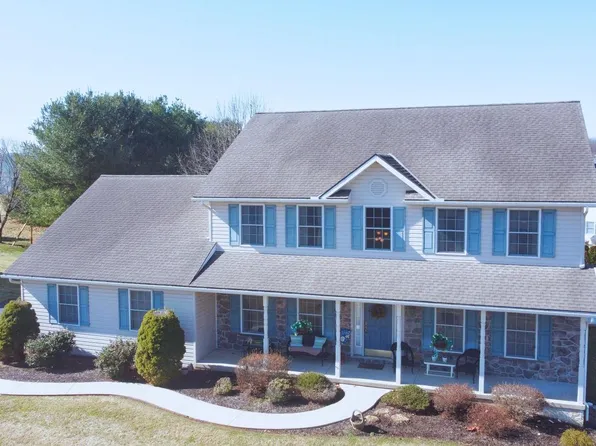 28 Norfolk Ln, Lebanon, PA 17042