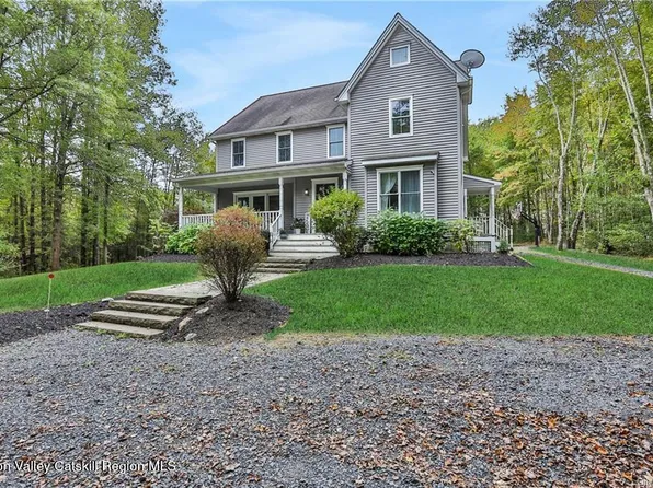 4 Foxwood Road, New Paltz, NY 12561