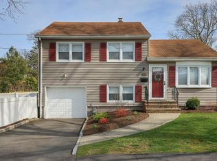 2406 Rose St, Scotch Plains, NJ 07076