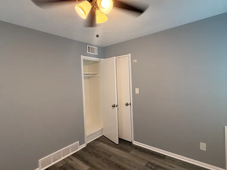 13610 Emery Ave — Photo 10