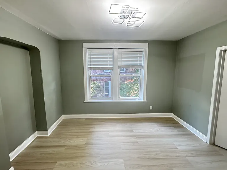 2545 N Springfield Ave #2 — Photo 2