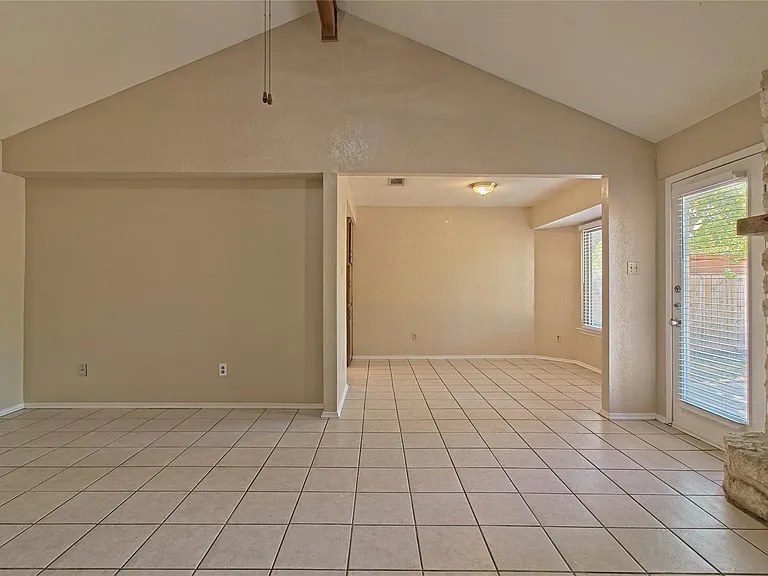 914 Garden Meadow Dr — Photo 11