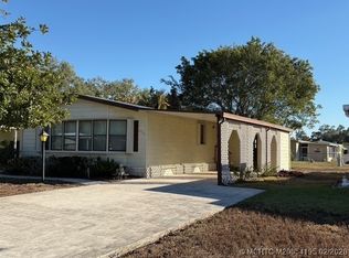 2592 SW Thunderbird Trl, Stuart, FL 34997