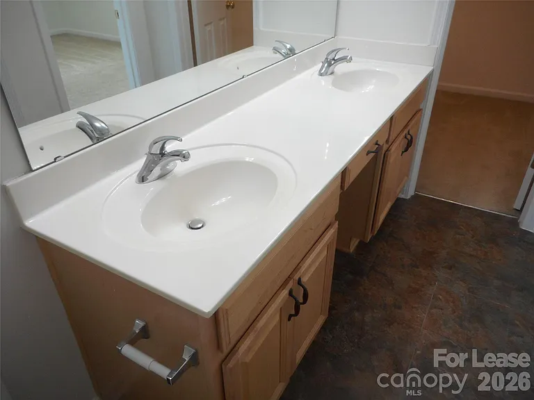 322 Deep Water Ln — Photo 17