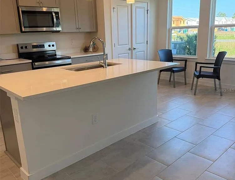 6689 Horseshoe Lane Way St — Photo 3