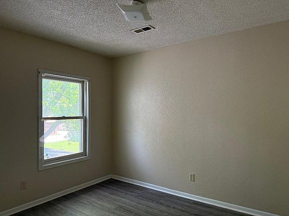5th image of 1406 1st Ave N APT 4