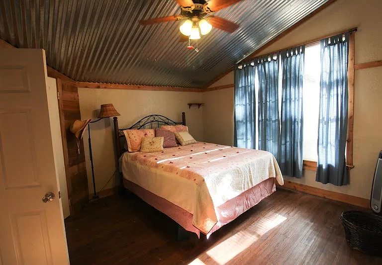 955 Faurie Rd #CABIN — Photo 9