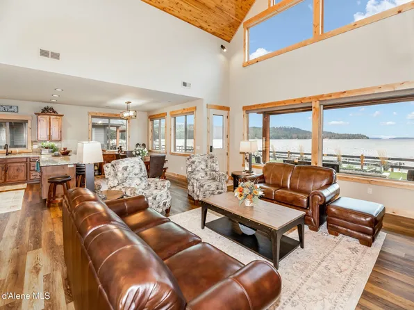 109 Palouse Dr #A2, Nordman, ID 83848