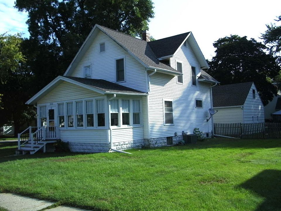 1st image of 320 N 9th St
