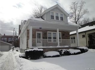 1595 Anita Ave, Grosse Pointe Woods, MI 48236