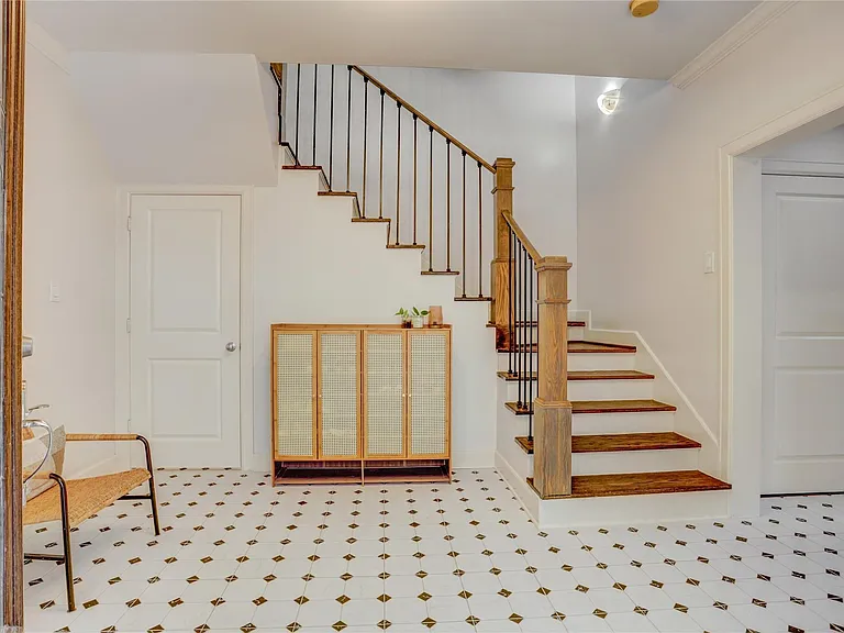 4262 Childress St #B — Photo 3