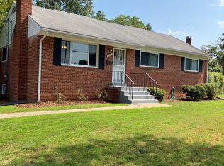 3901 Longstreet Ct, Annandale, VA 22003