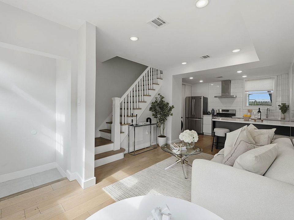 1st image of 77 Congress St #3