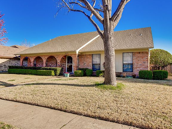 2nd image of 522 Granada Dr