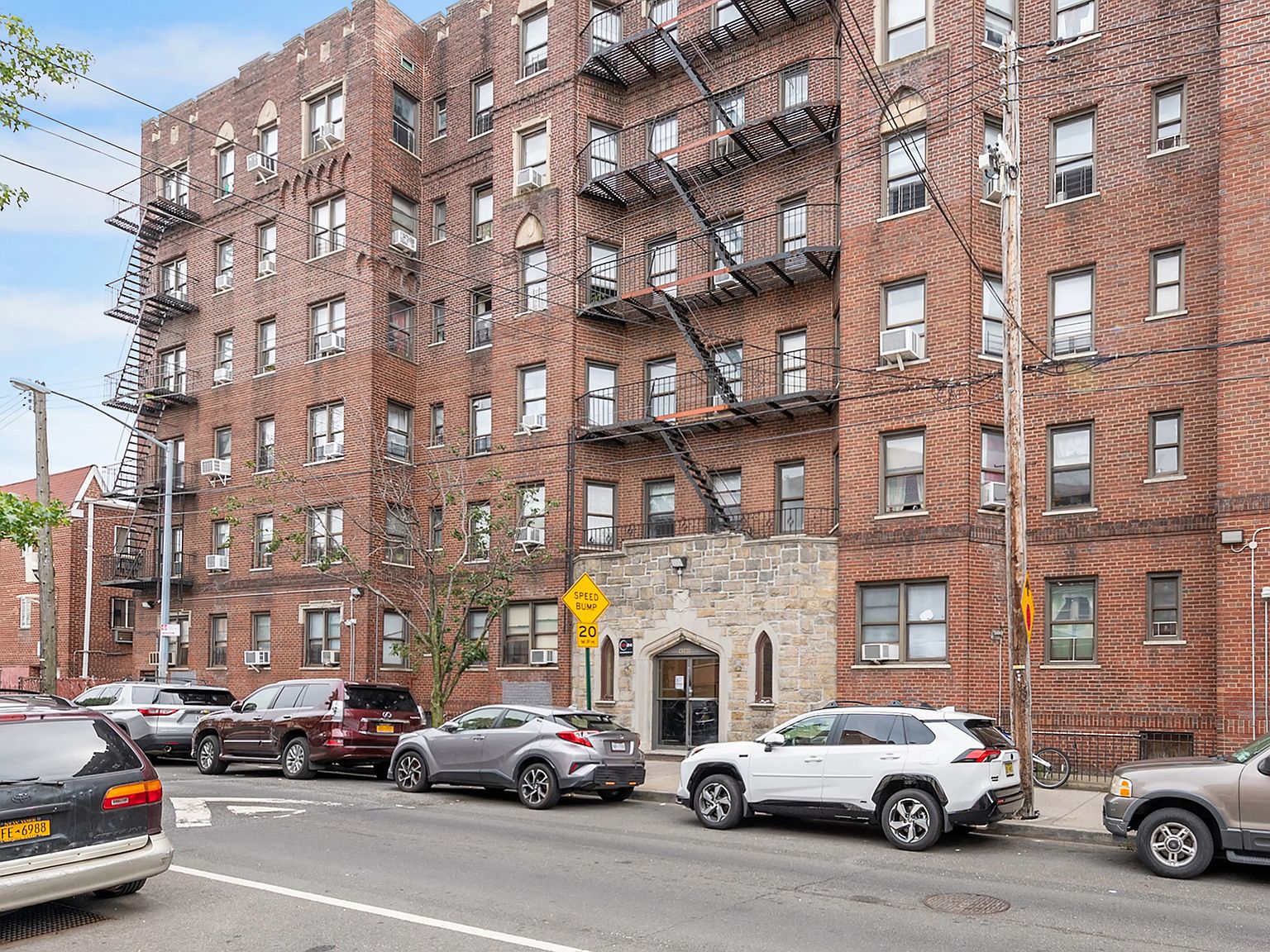 4066 Ithaca St 3D, Elmhurst, NY 11373 Zillow